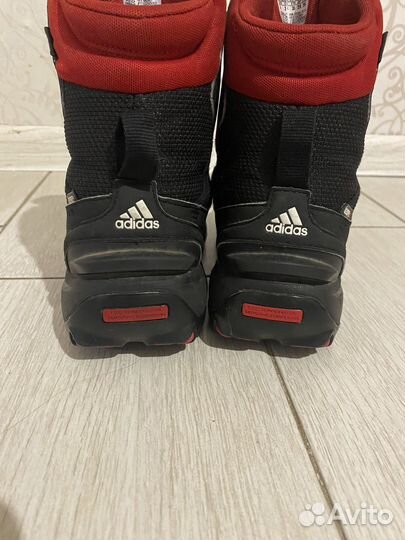 Зимние кроссовки adidas 35 размер оригинал