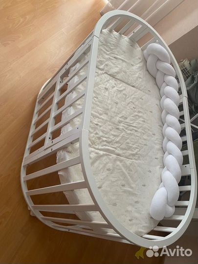 Детская овальная кроватка без маятника