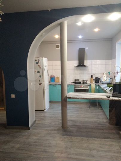 3-к. квартира, 79 м², 1/2 эт.