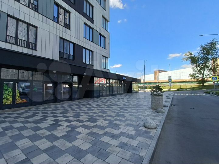 Сдам торговое помещение, 194 м²