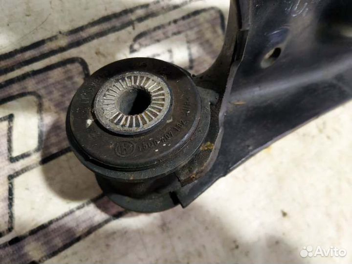 Рычаг передний правый Audi A3 8V 1.8 cjsb 2013