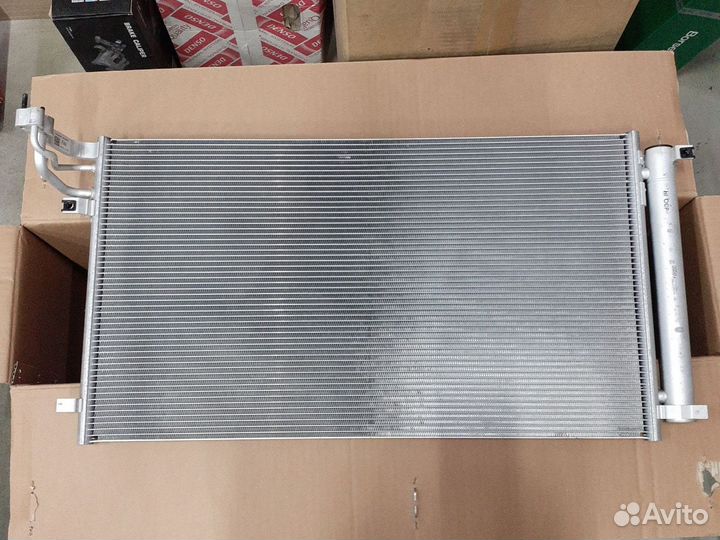 Новый Радиатор кондиционера Genesis g90