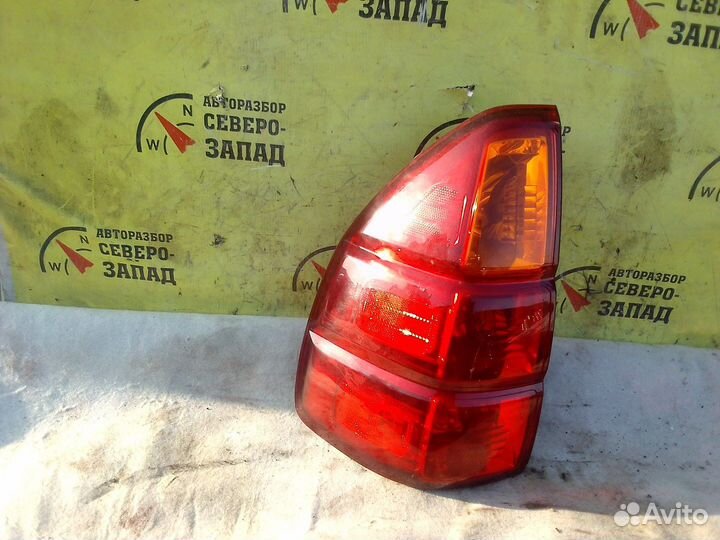 Lexus GX470 Фонарь левый 2003 год мелкий дефект