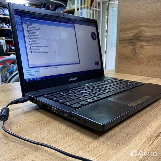 Ноутбук Samsung NP300V4A
