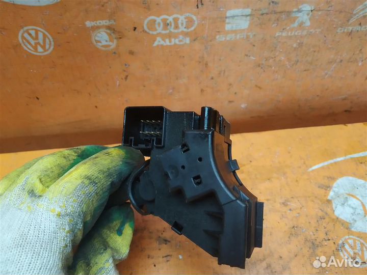 Переключатель поворотов подрулевой Ford Fusion (2