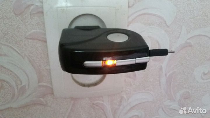 Зарядное устройство Micro-USB
