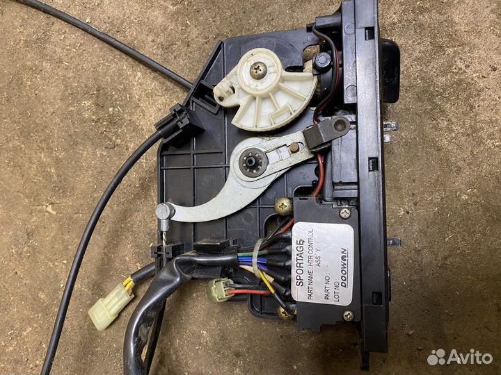 Блок управления климатом KIA Sportage 1