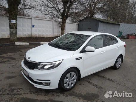 Автоинструктор женщина