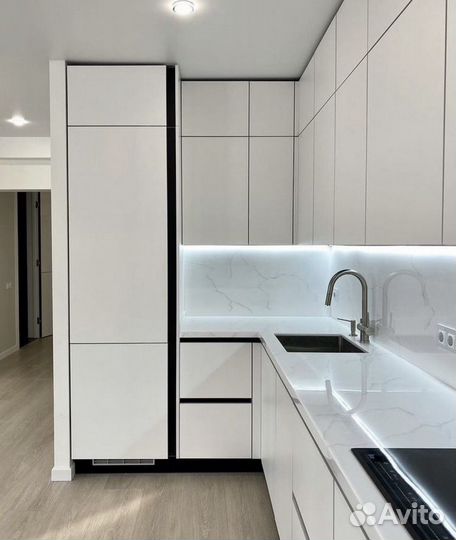 Кухня под потолок