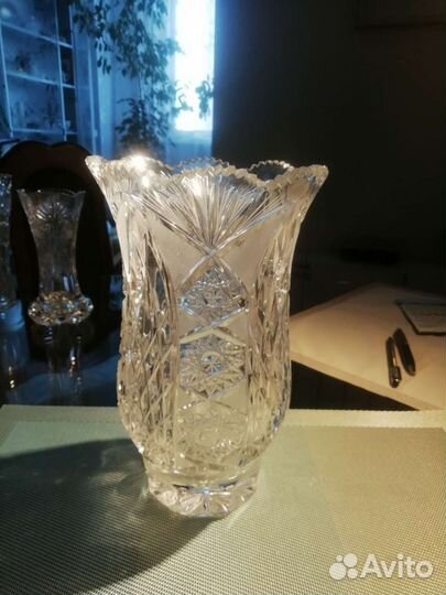 Хрустальная ваза