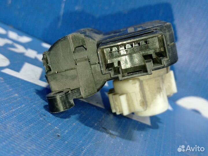 Моторчик заслонок отопителя Skoda Octavia A5