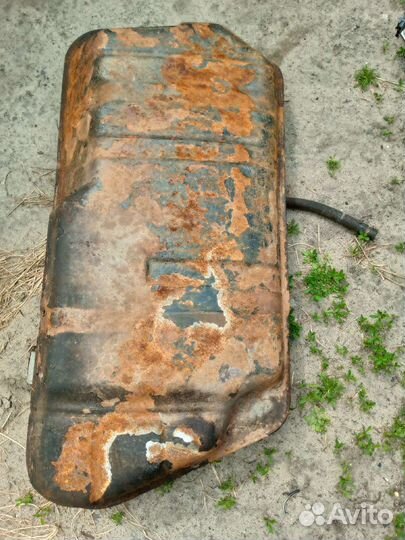 Бензобак на priora