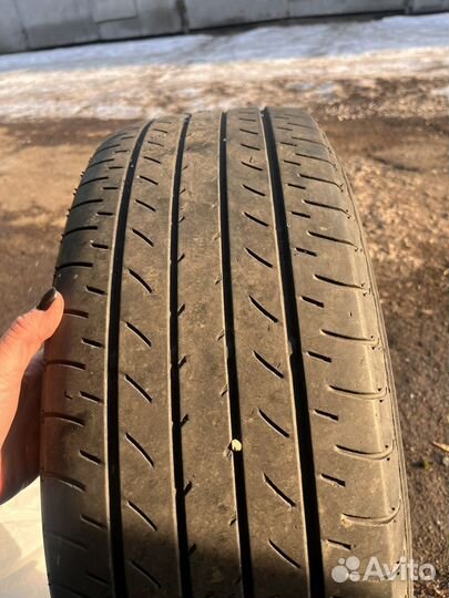 Yokohama BluEarth E51B 225/60 R18 100H