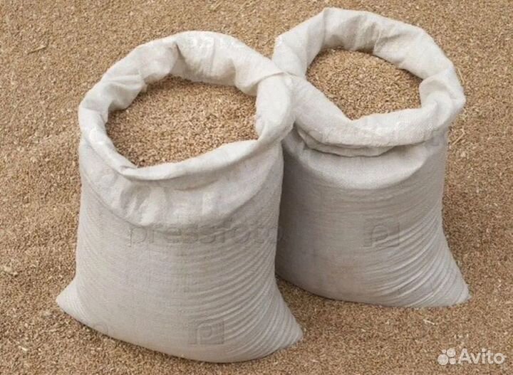 Пшеница зерно в мешках