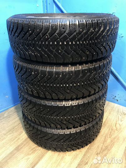 Goodyear UltraGrip 500 195/65 R15
