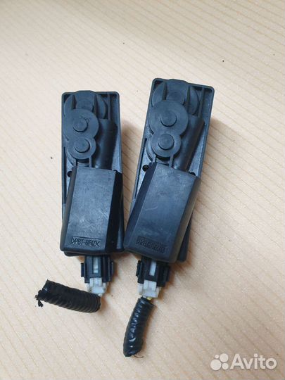 Моторчик кнопки регулировки сиденья Toyota Lexus