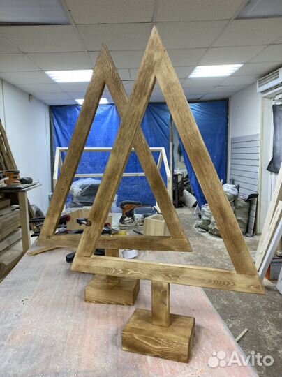 Елка искусивенная из дерева