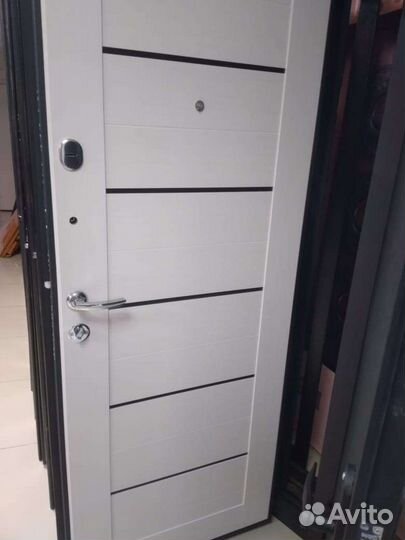 Дверь входная