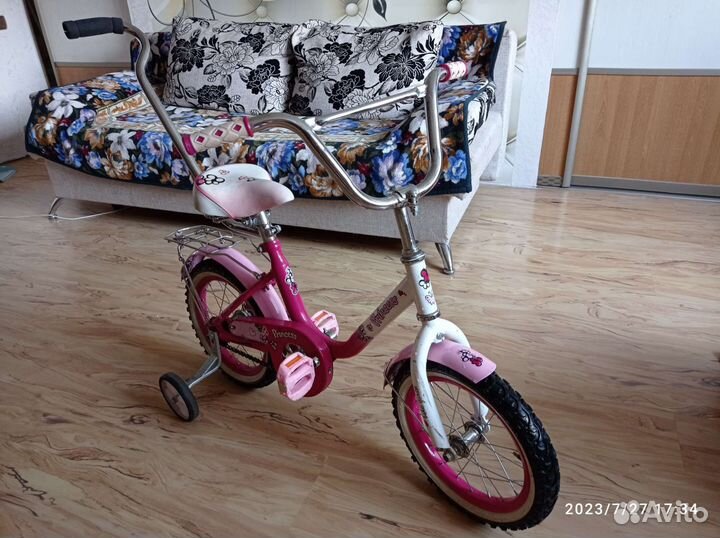 Детский велосипед с родительской ручкой бу