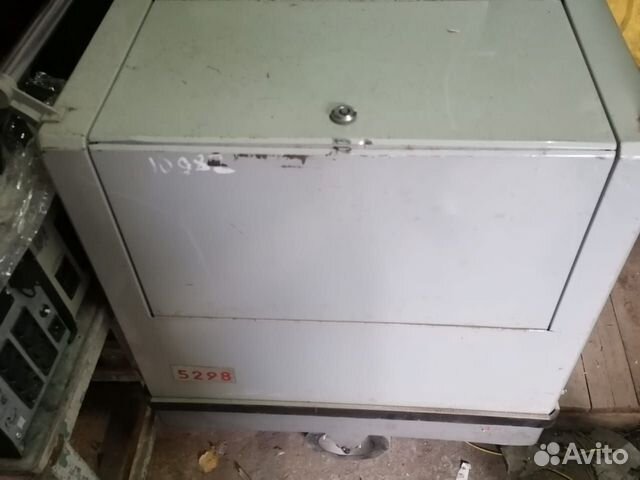 Ящик металлический на колесах