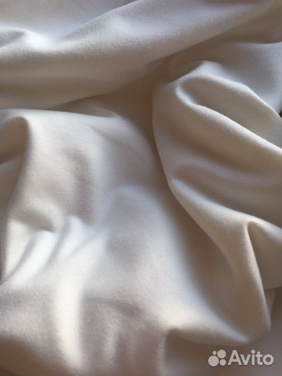 Ткань трикотажная белая, остатки