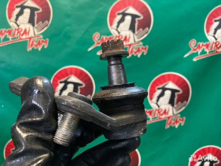 Шаровая опора Toyota Avensis AZT251 2azfse 2006