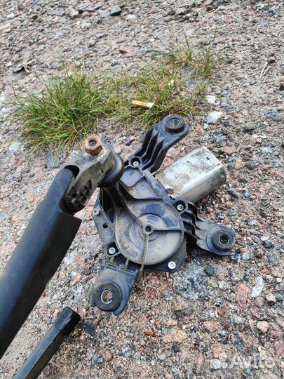 Моторчик дворника задний opel Zafira b