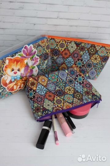 Косметички и очечники