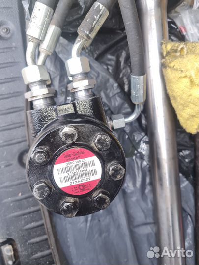 Рулевой дозатор маниту