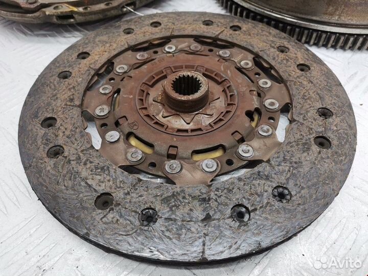 Маховик (демпфер сцепления) для Opel Zafira B
