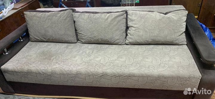 Продаю диван