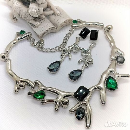 Серьги, колье Oscar de la renta Style