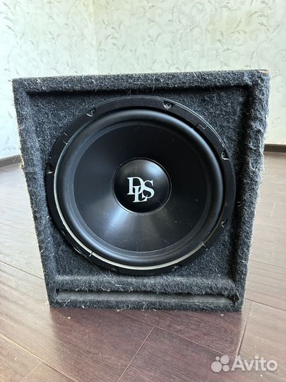 Автомобильный сабвуфер