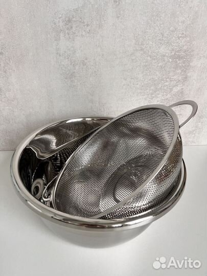 Миска в комплекте с дуршлагом. Нержавейка