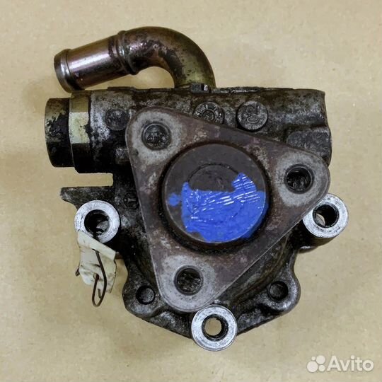 Насос гур VW Passat/Audi KYB 105