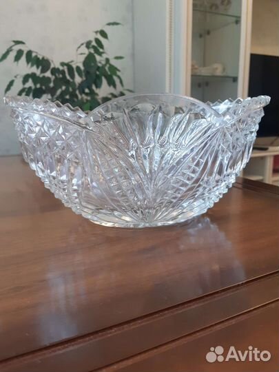 Ваза хрустальная