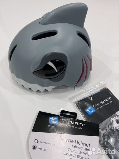 Шлем акула детский новый