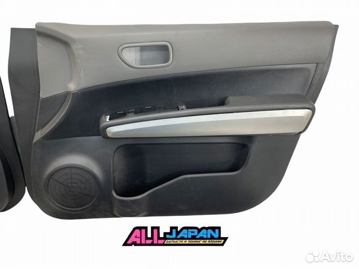 Обшивка двери Nissan X-Trail TNT31 QR25 2008