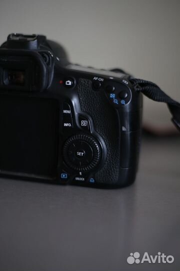 Зеркальный фотоаппарат canon 60d