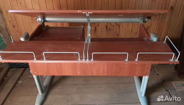 Растущая парта Дэми