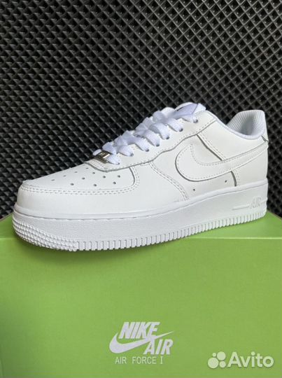 Кроссовки Nike air Force 1 luxe