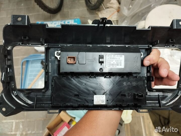 Магнитола Pegeout traveller / Citroen SpaceTourer