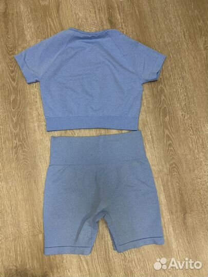 Спортивный костюм женский