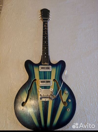 Акустическая гитара