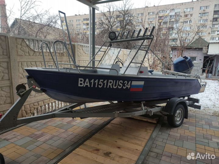 Лодка Аллюр 40 2 к