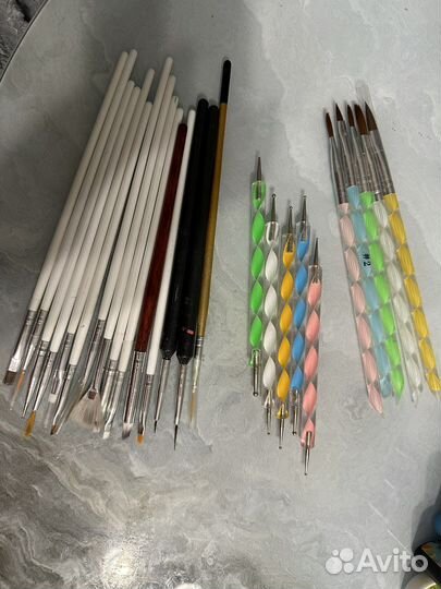 Товар для маникюра и наращивания ногтей