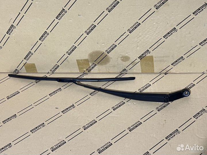 Поводок стеклоочистителя левый Lexus Rx 3