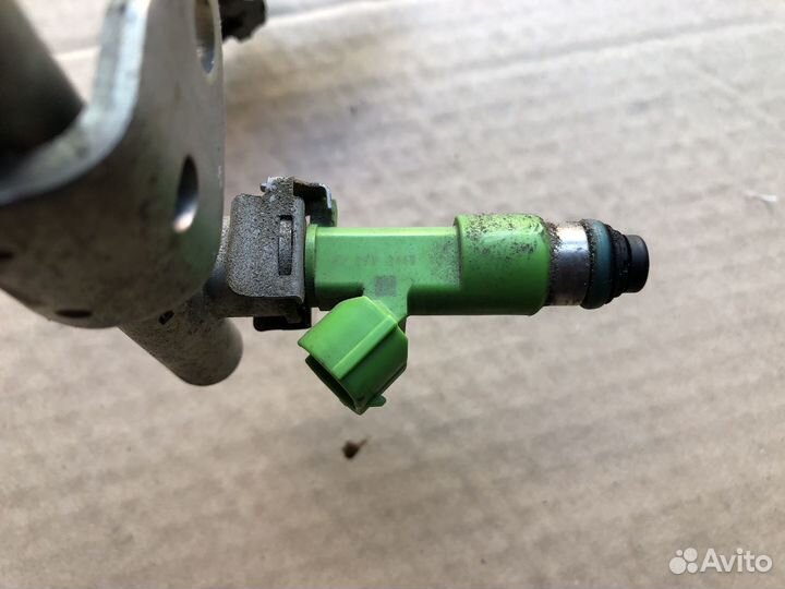 Рейка топливная с форсунками Nissan Murano