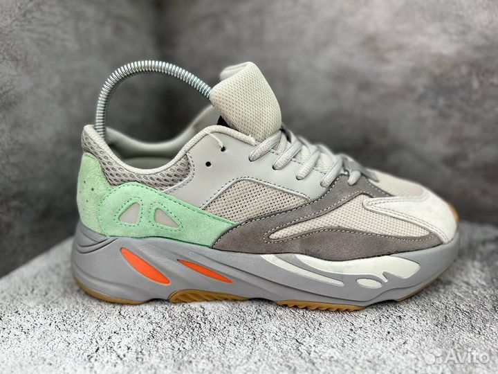 Кроссовки Adidas Yeezy boost 700