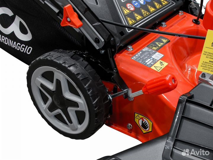 Газонокосилка бензиновая самоходная